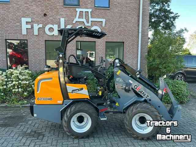 Wheelloader Giant G2300 HD