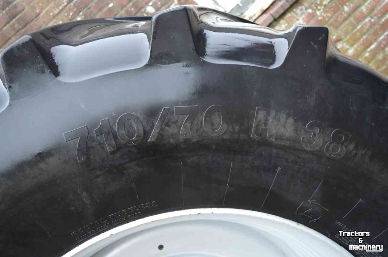 Wheels, Tyres, Rims & Dual spacers Vredestein 710/70r38