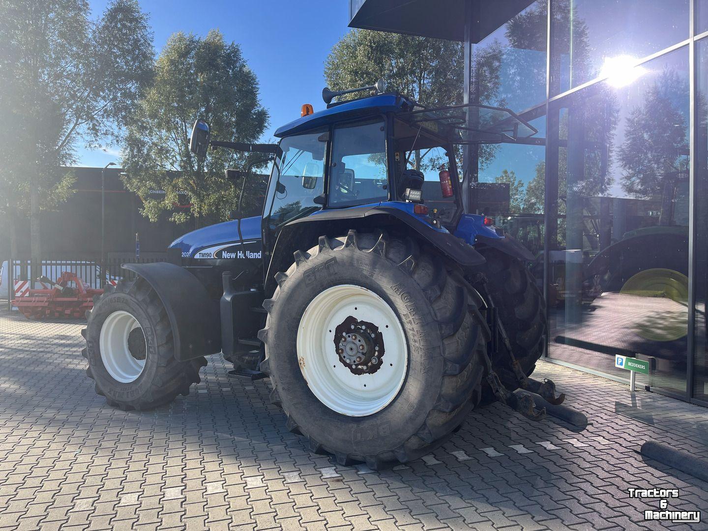 Tractor New Holland TM190