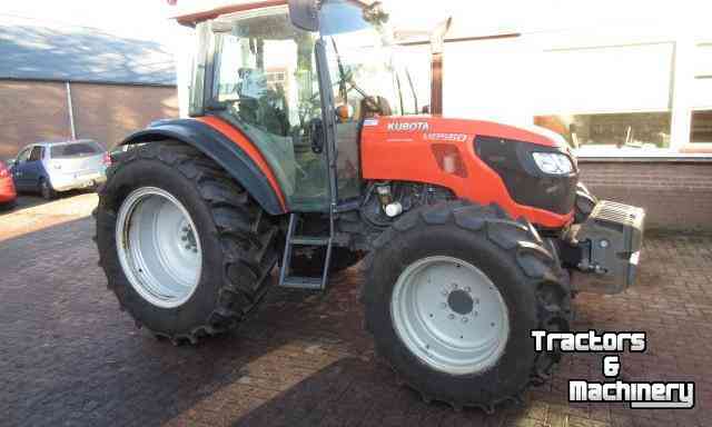 Tractor Kubota M 8560 Tractor