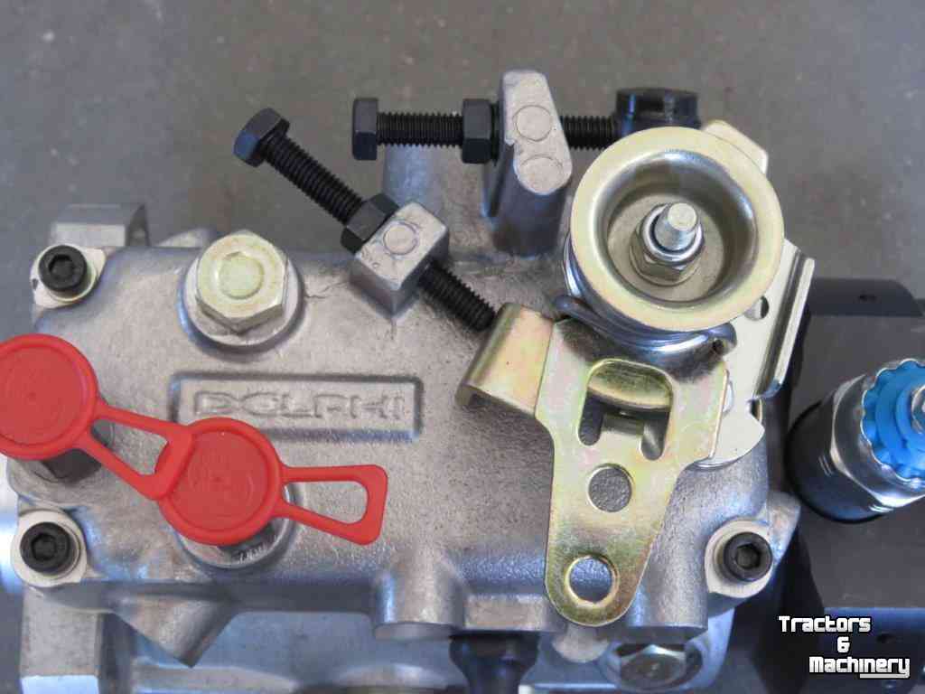 Combine New Holland Brandstof voor Laverda L411  L413  L416  L516    New Holland TC52  TC54  TC55  TC56  TC57