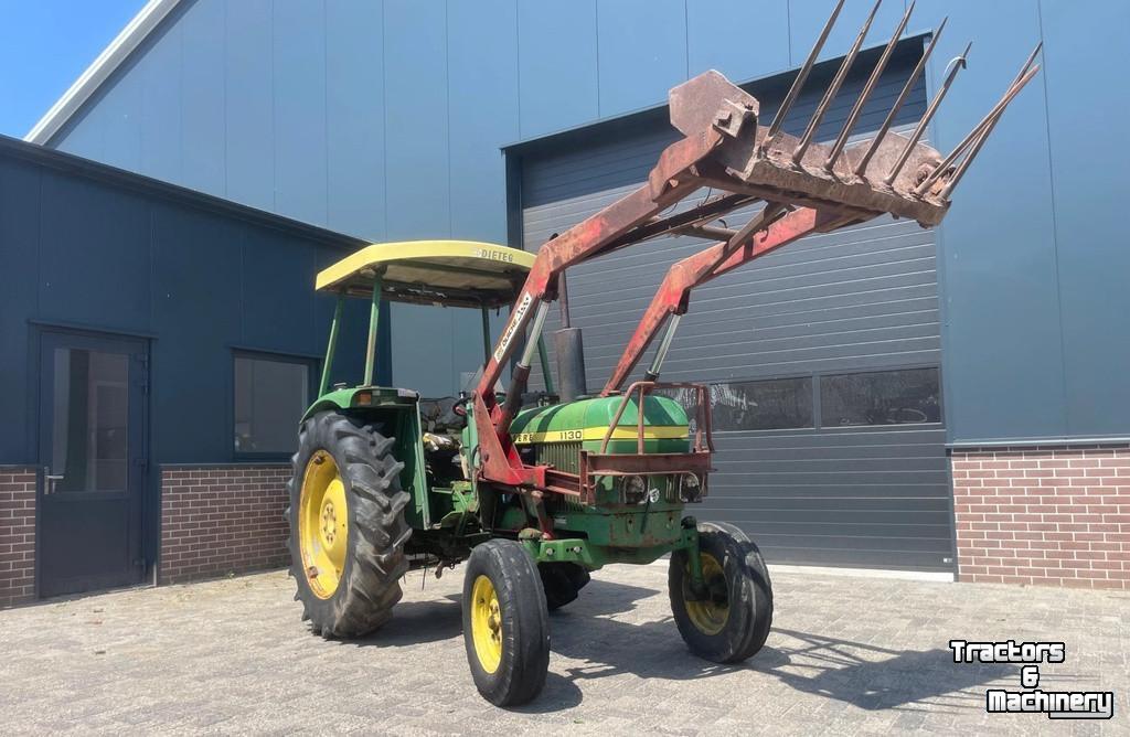 Tractor John Deere 1130 met voorlader en 1040 - beide 2wd en kenteken fendt ford international