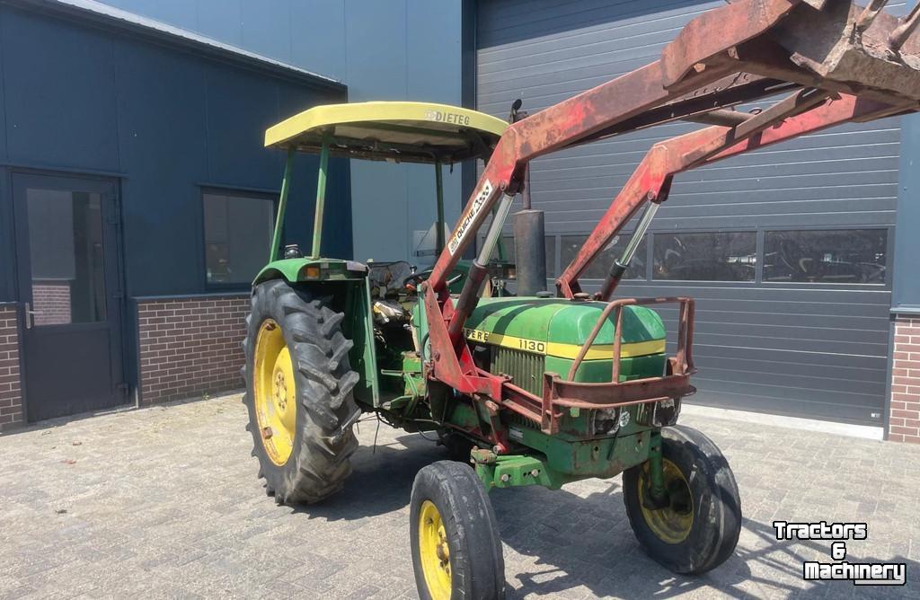 Tractor John Deere 1130 met voorlader en 1040 - beide 2wd en kenteken fendt ford international