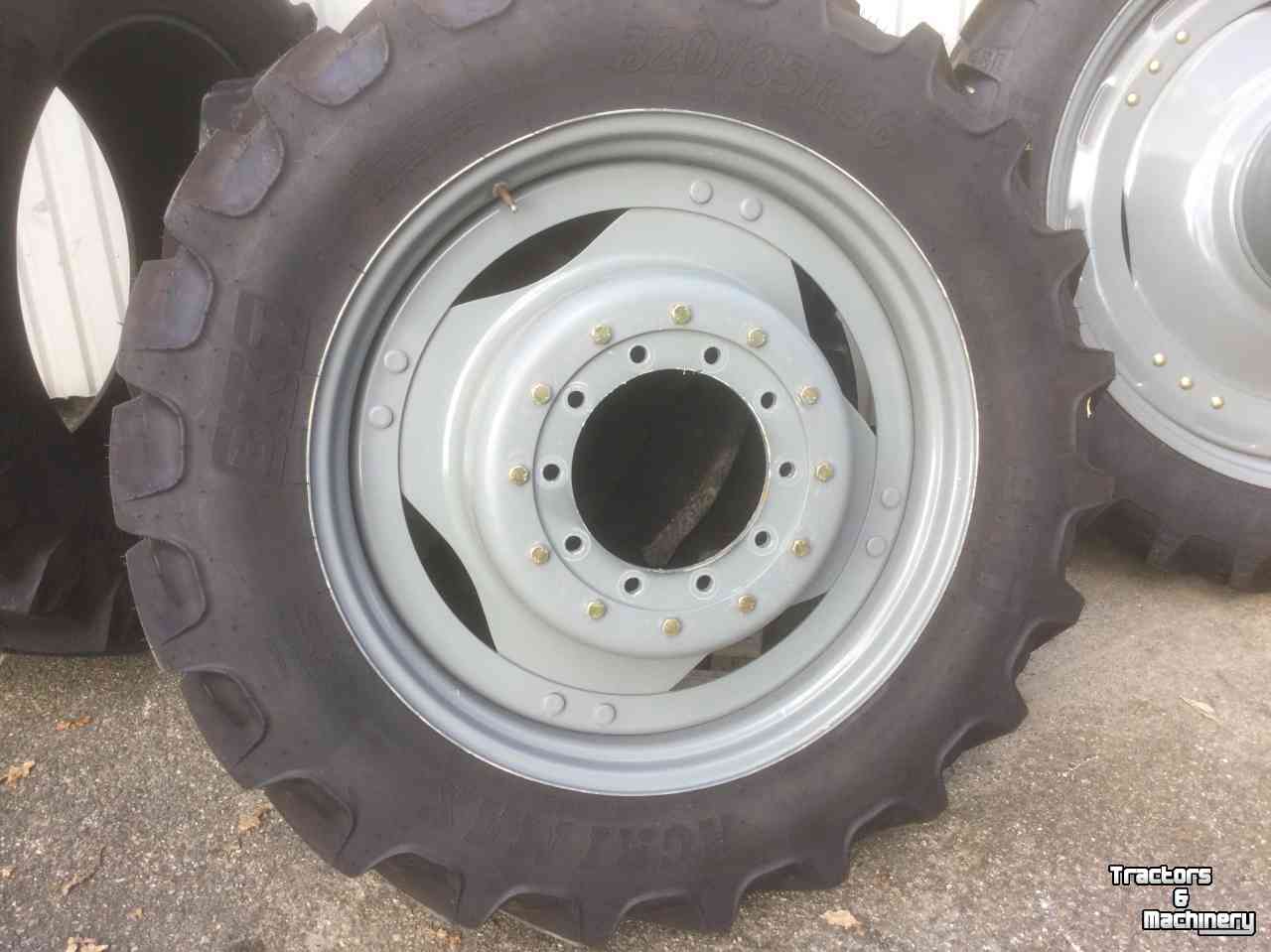 Wheels, Tyres, Rims & Dual spacers Molcon 320/85-34 en 340/85-48