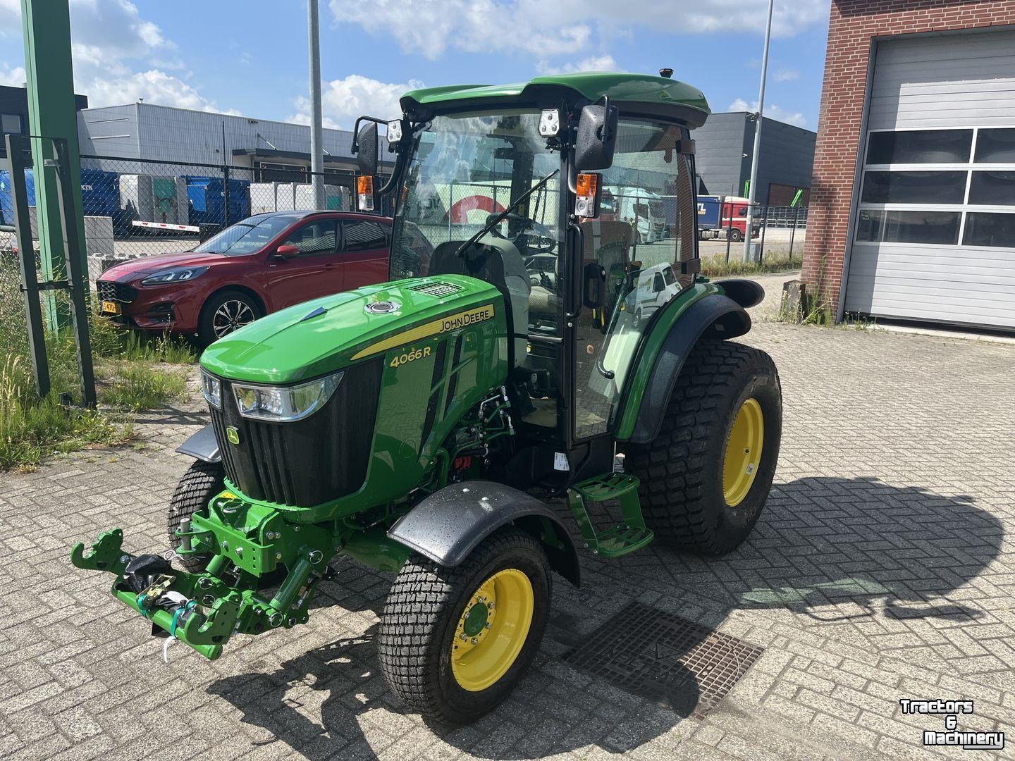 Small-track Tractor John Deere 4066R