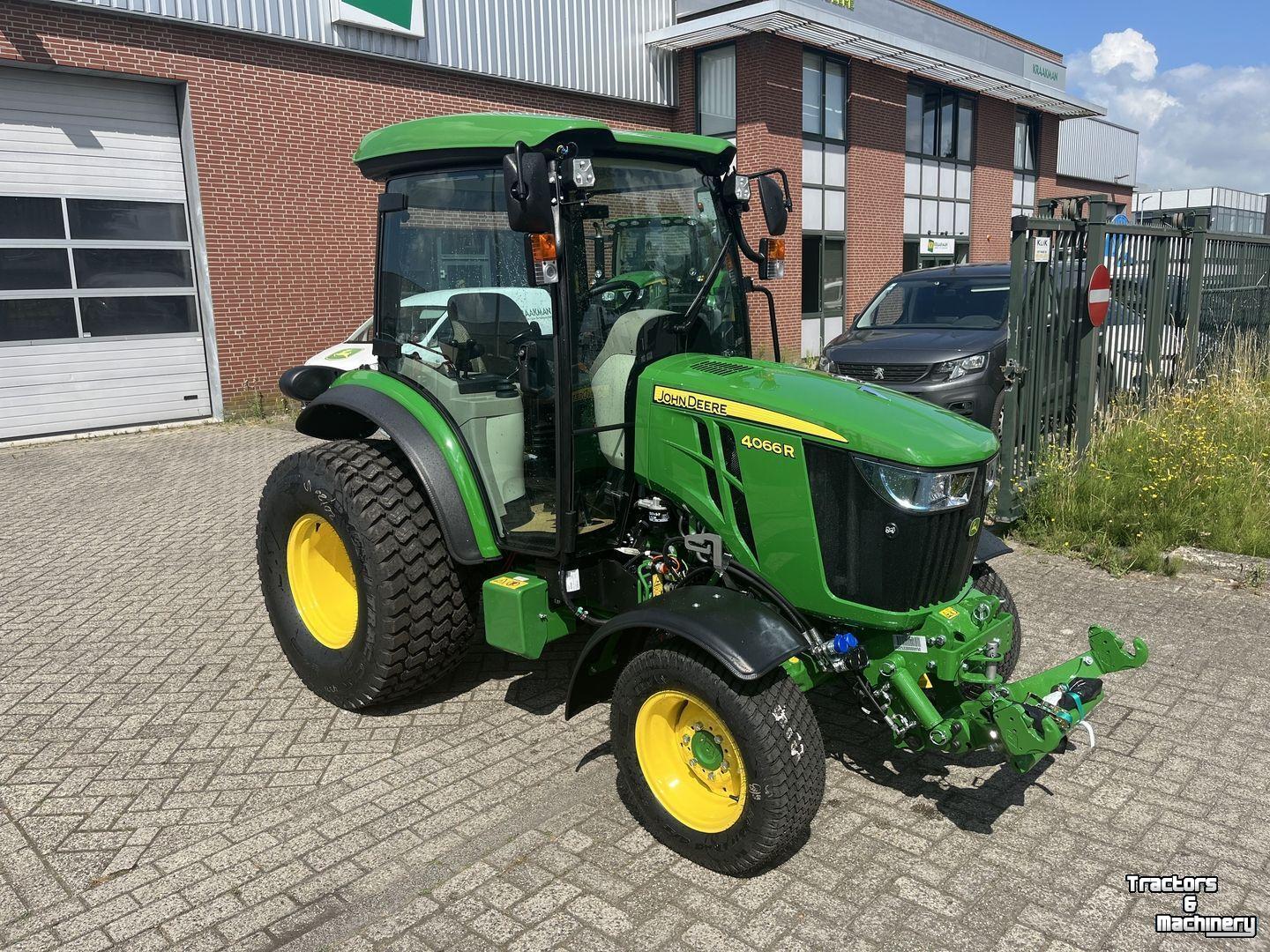 Small-track Tractor John Deere 4066R
