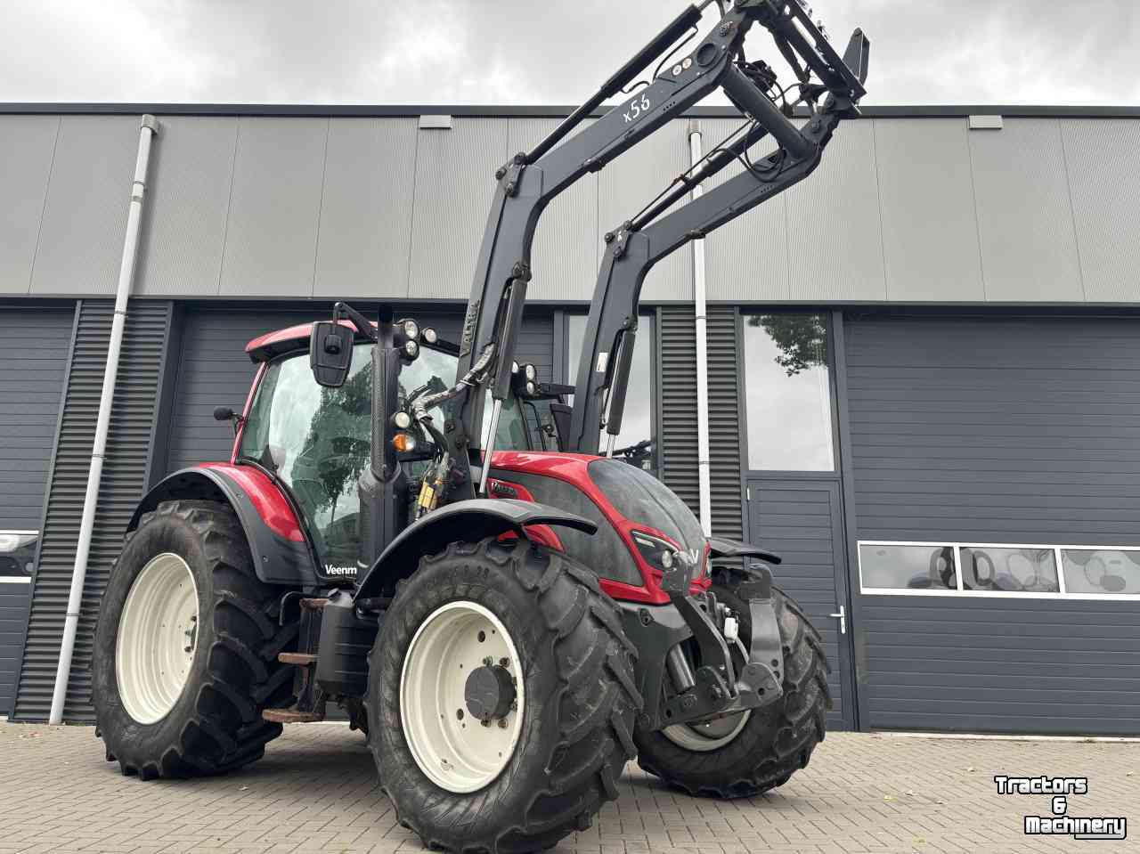 Tractor Valtra N104 Active