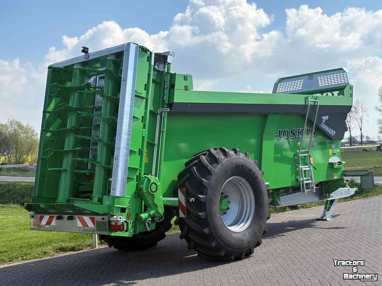 Manure spreader Joskin TORNADO 3 5513/14V