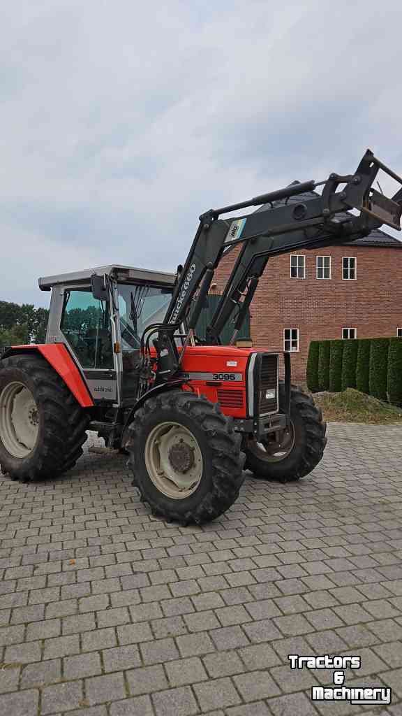 Tractor Massey Ferguson 3095 met voorlader