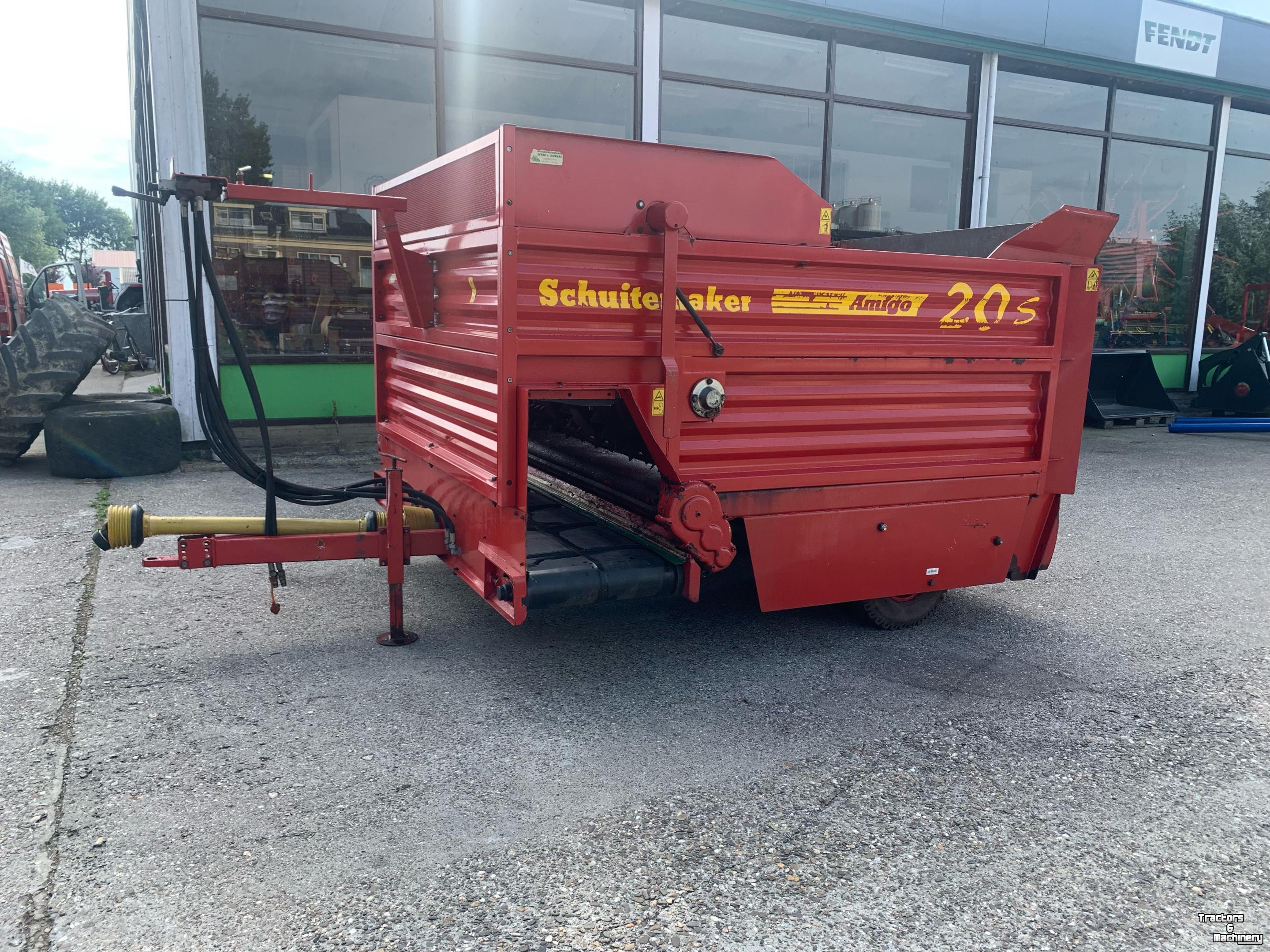 Silage-block distribution wagon Schuitemaker 20 S