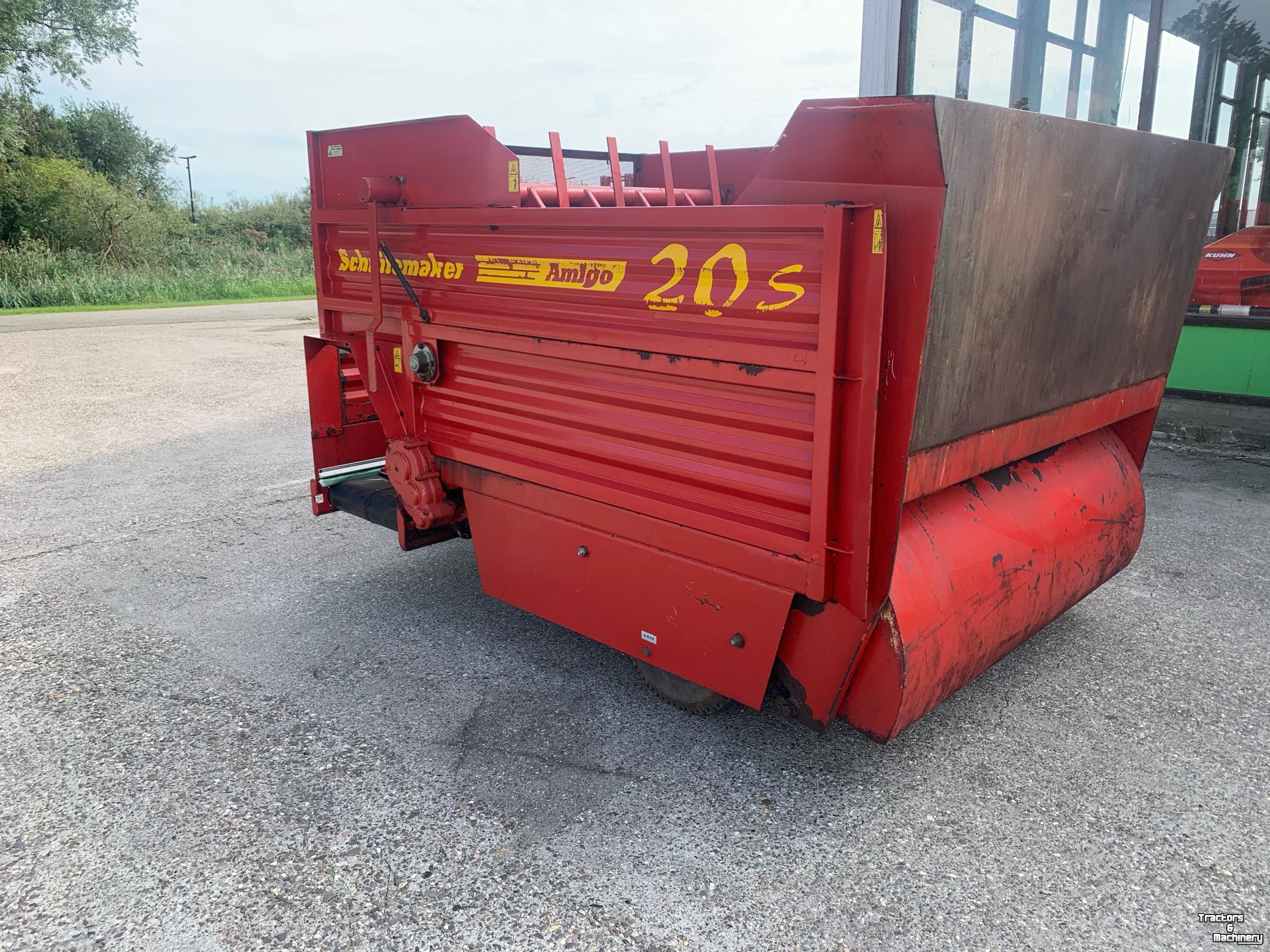 Silage-block distribution wagon Schuitemaker 20 S