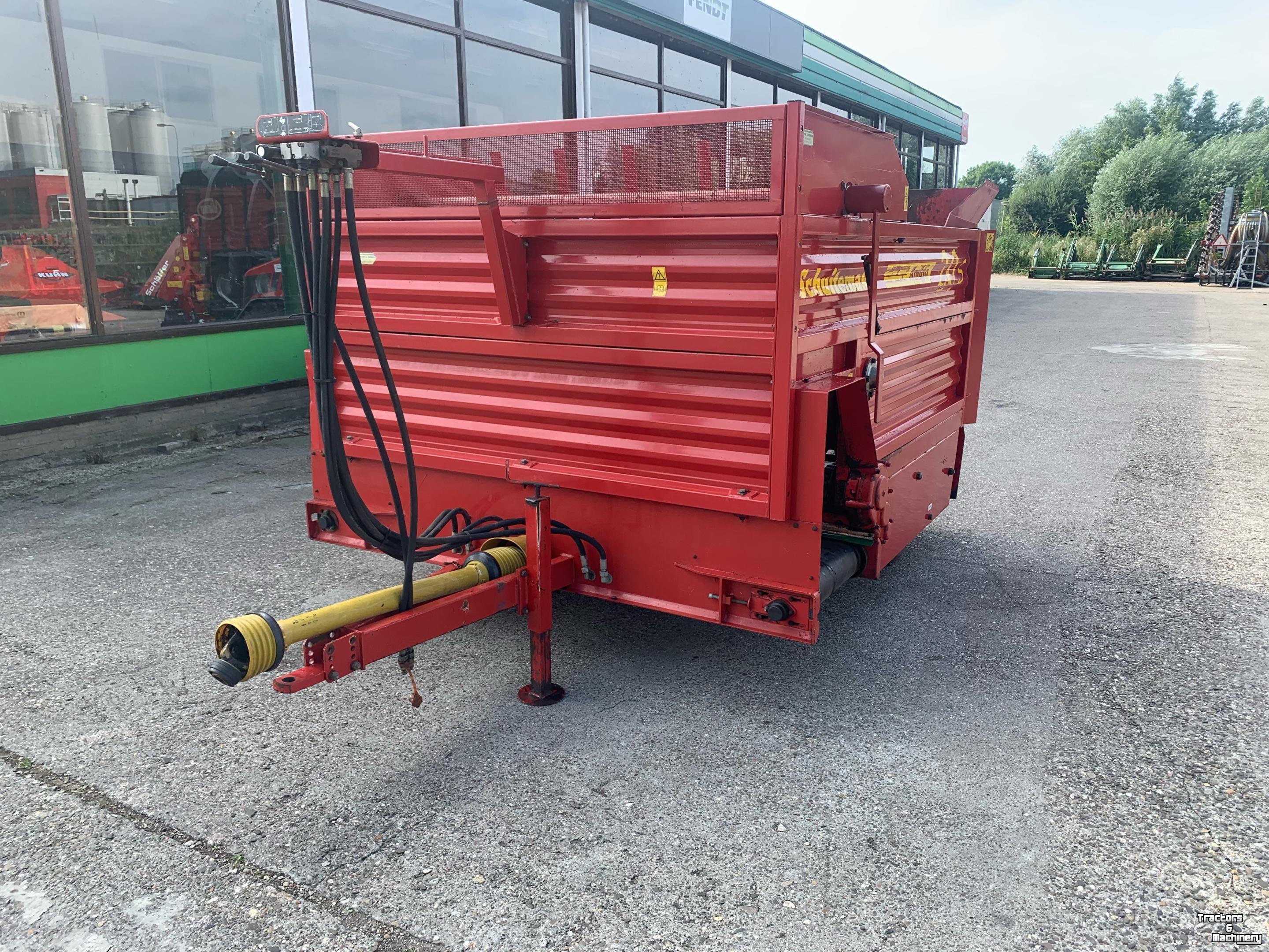 Silage-block distribution wagon Schuitemaker 20 S