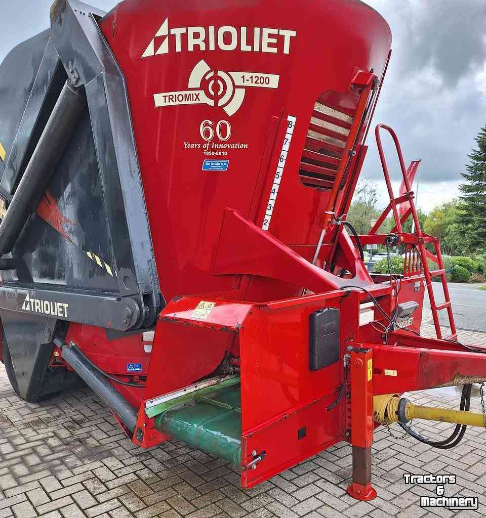 Vertical feed mixer Trioliet Triomix 1200 Verticale Voermengwagen