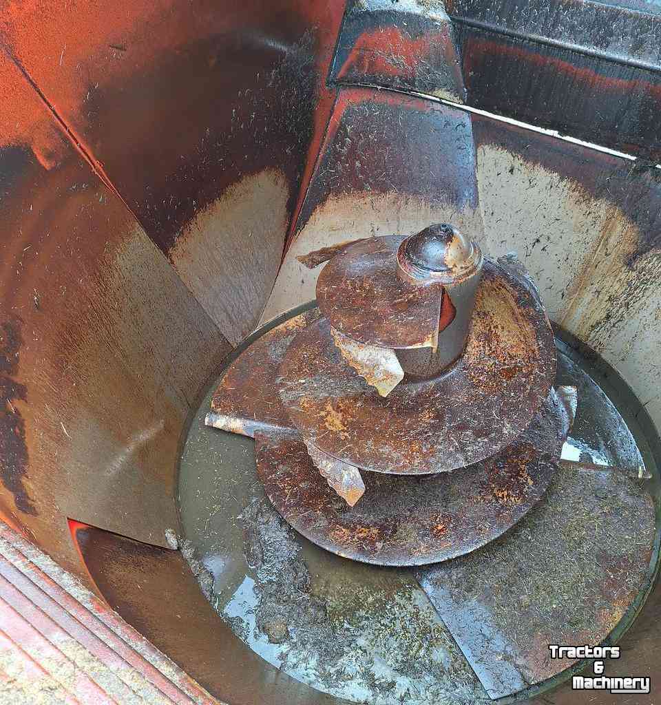 Vertical feed mixer Trioliet Triomix 1200 Verticale Voermengwagen