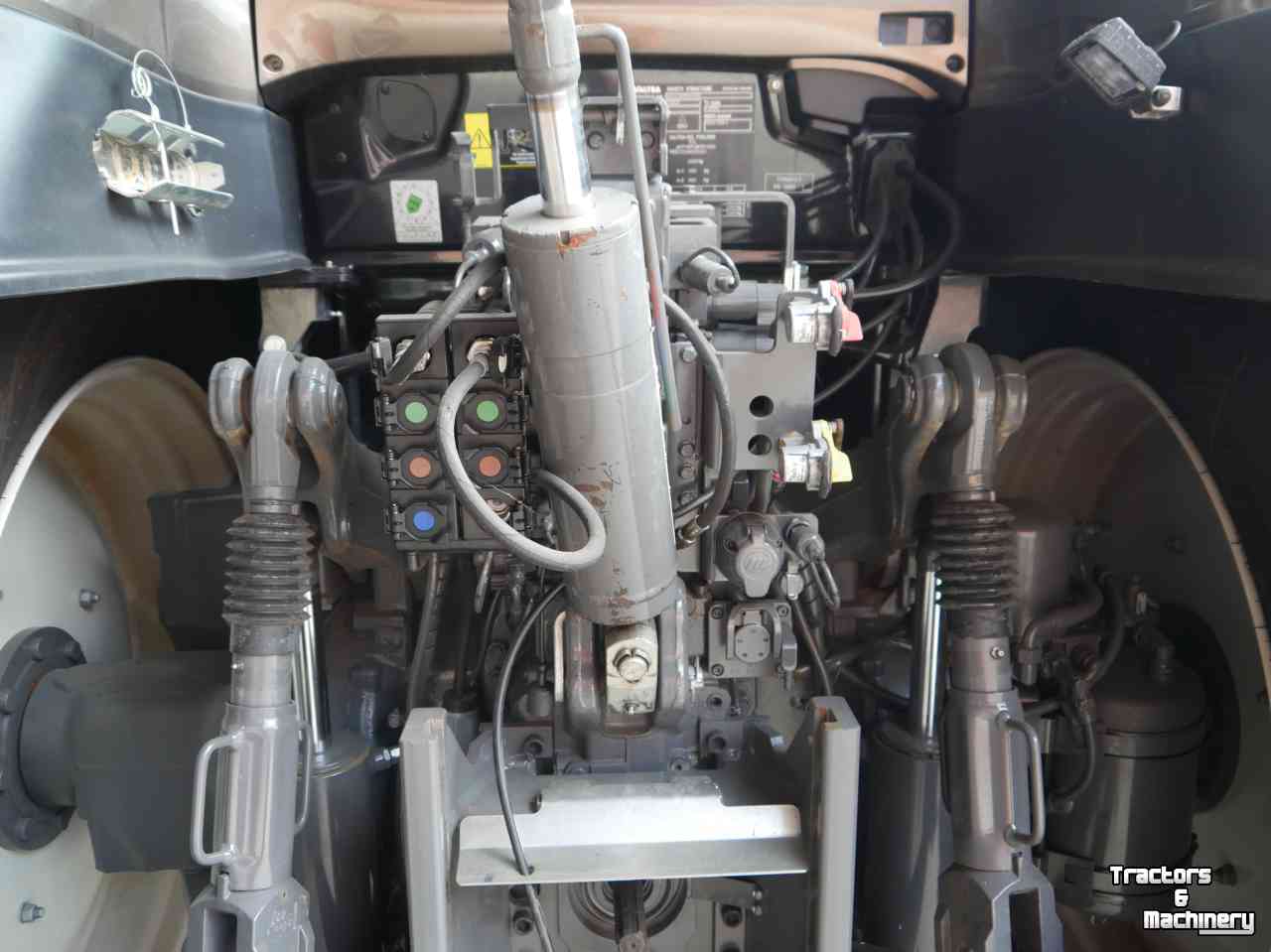 Tractor Valtra T175 Active f-pto