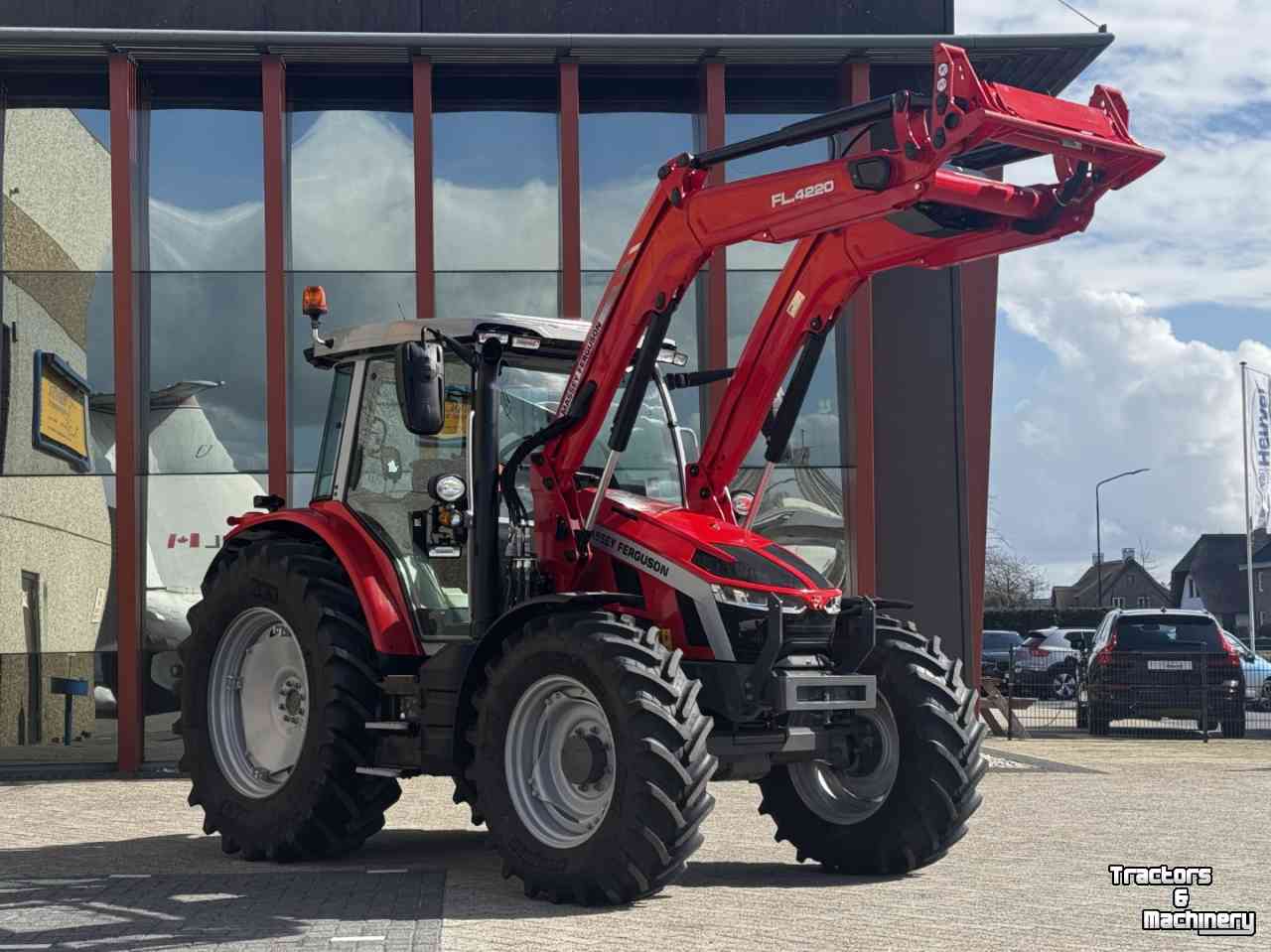 Tractor Massey Ferguson 5S145 EFFICIENT, DYNA 6, Stage V vol geveerd voorlader FL4220,  467 uren!!