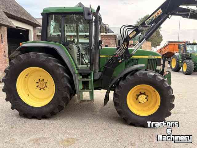 Tractor John Deere 6810