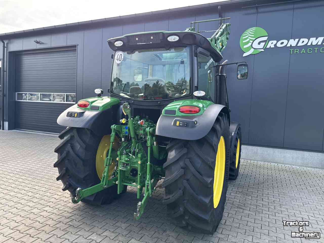 Tractor John Deere 6105R