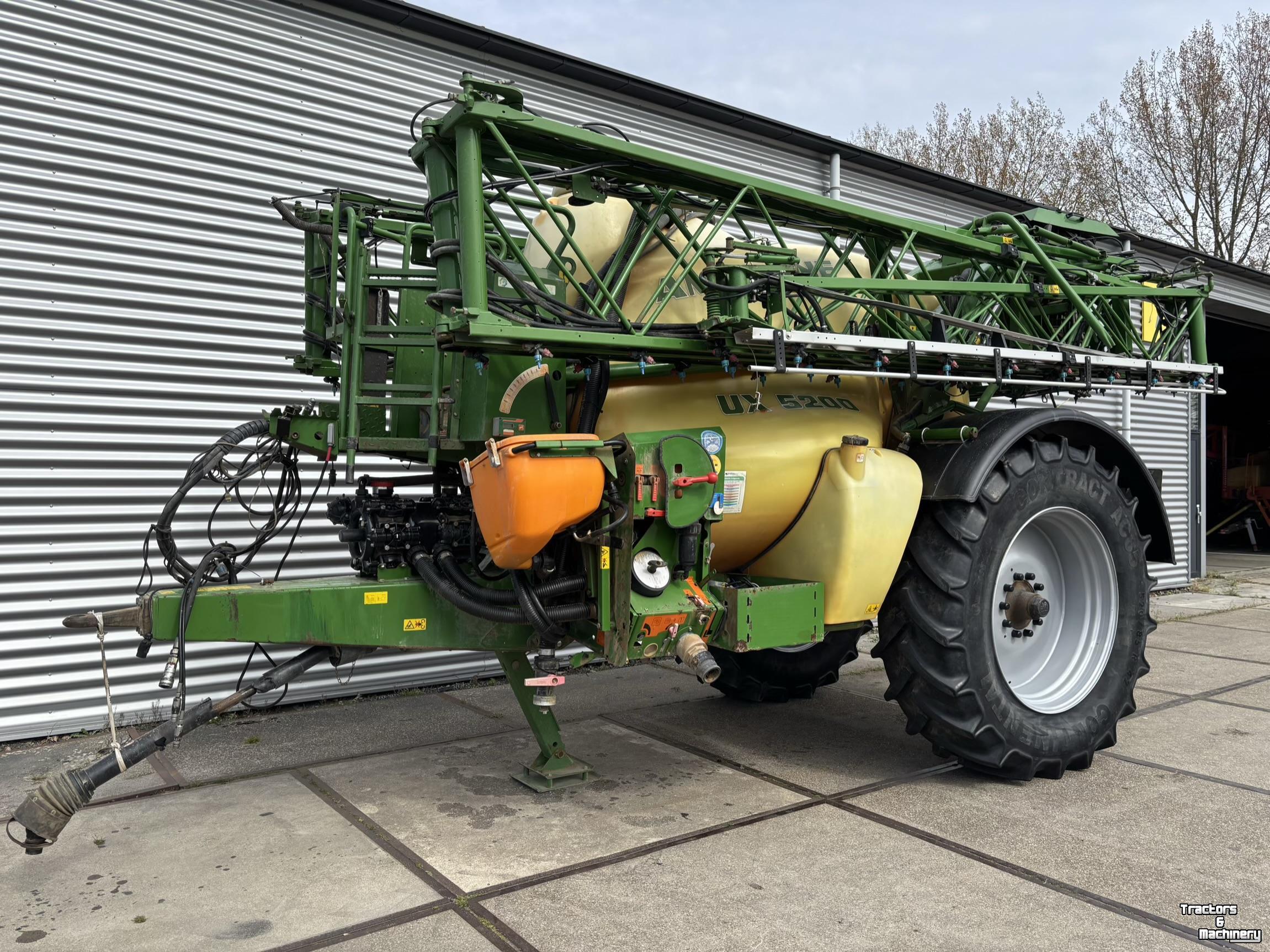 Fieldsprayer 3 points Amazone UX5200