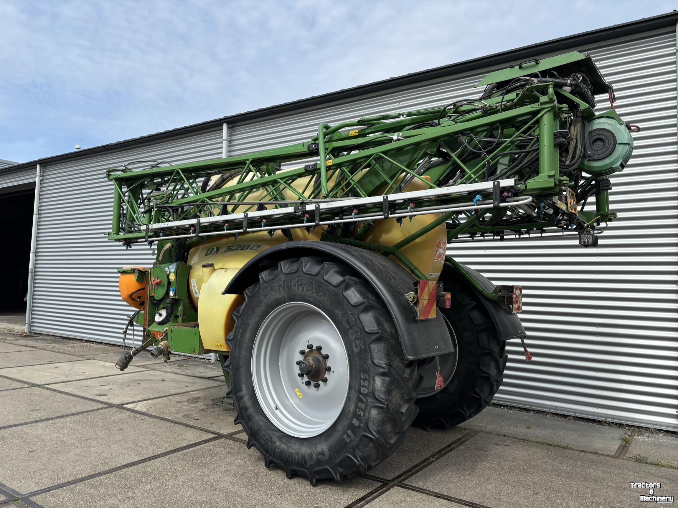 Fieldsprayer Amazone UX5200