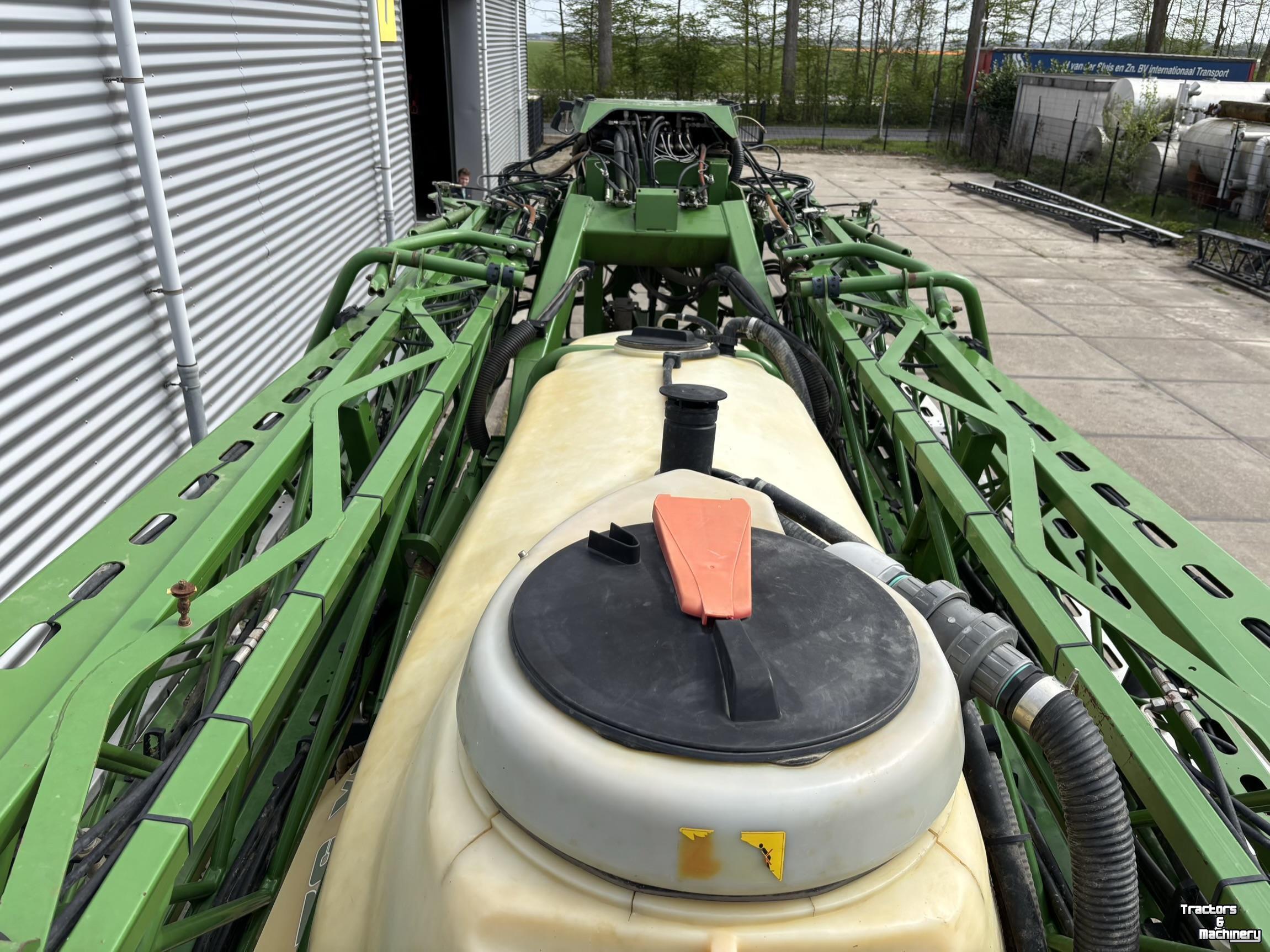 Fieldsprayer Amazone UX5200
