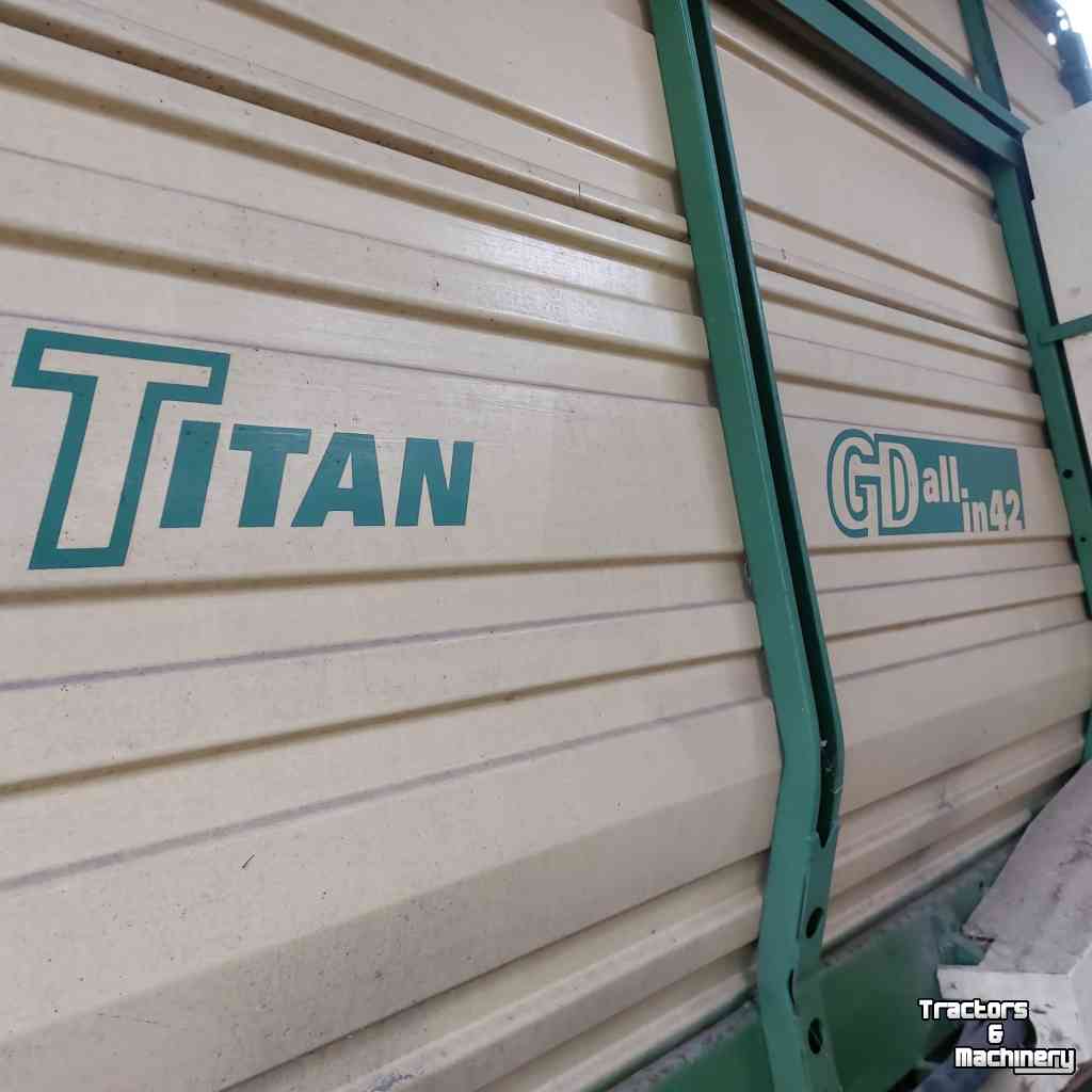 Self-loading wagon Krone Titan All In 42 Gd