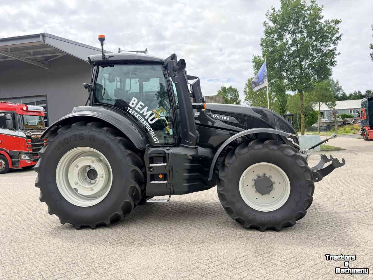 Tractor Valtra T235 Direct Smart Touch