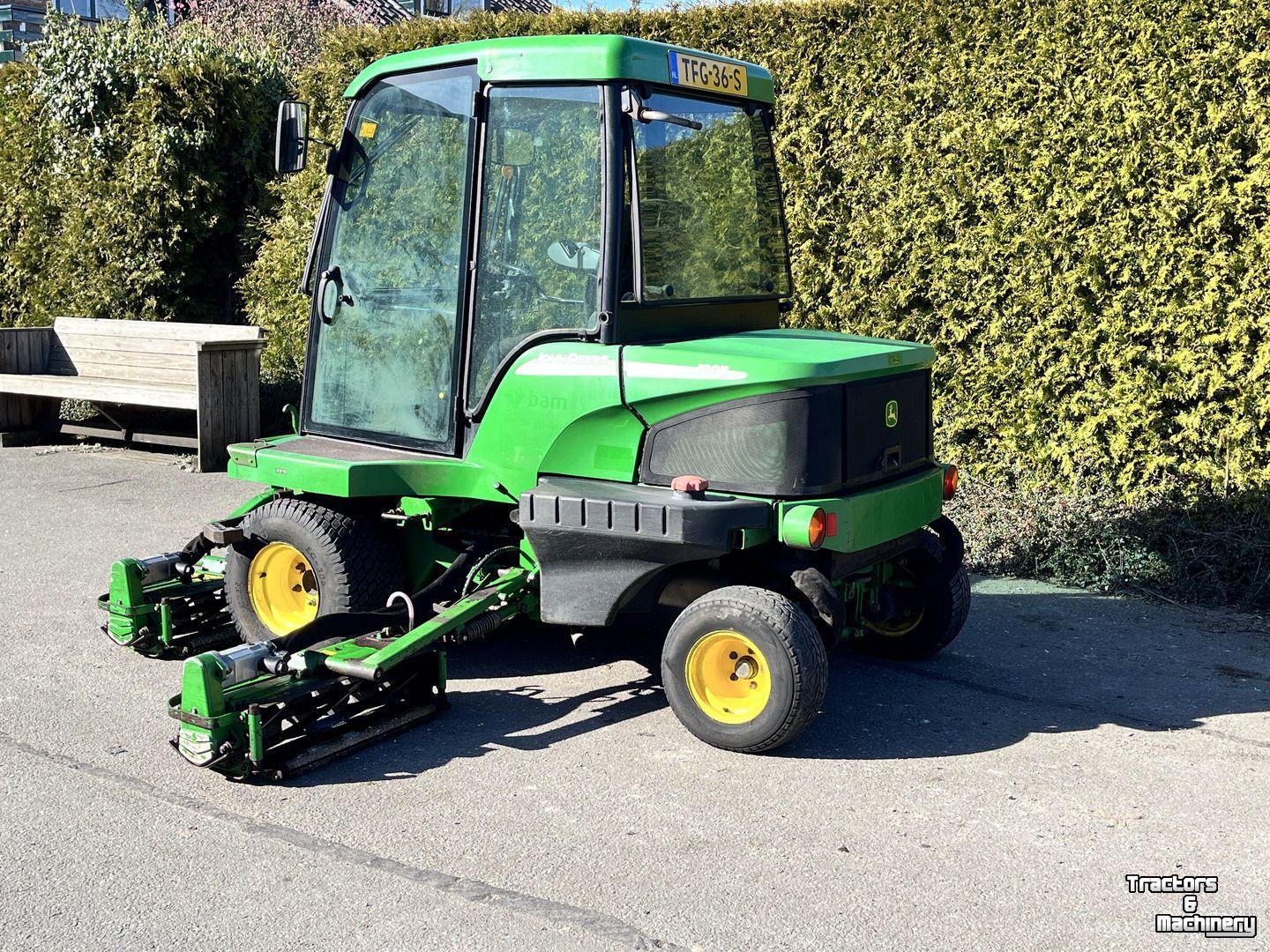 Ride-on mower John Deere 1905