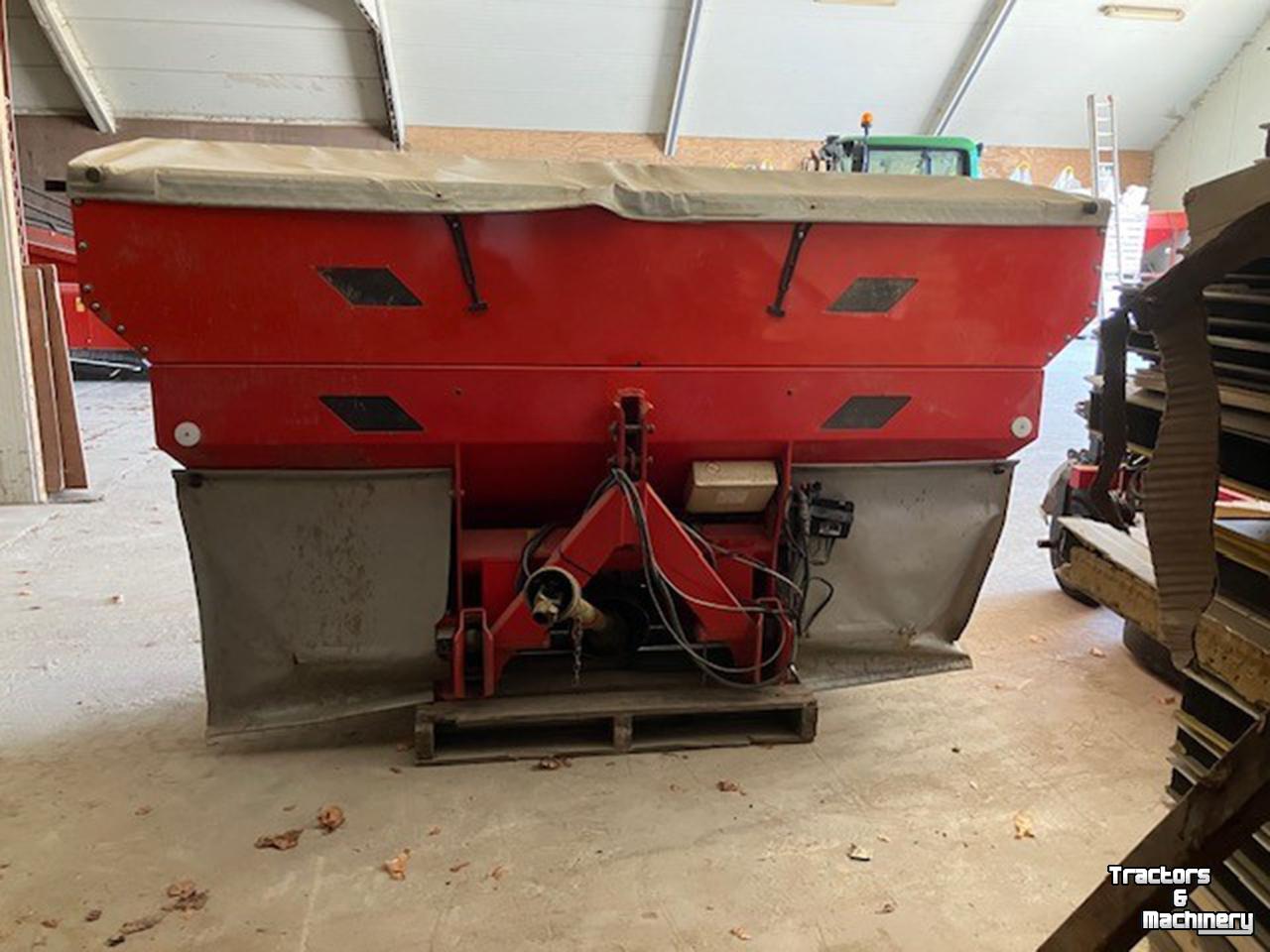 Fertilizer spreader Rauch Aplha 1142W