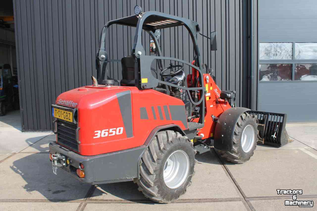 Wheelloader Schäffer 3650 minishovel DEMO shovel wiellader rode agri-lijn landbouwshovel