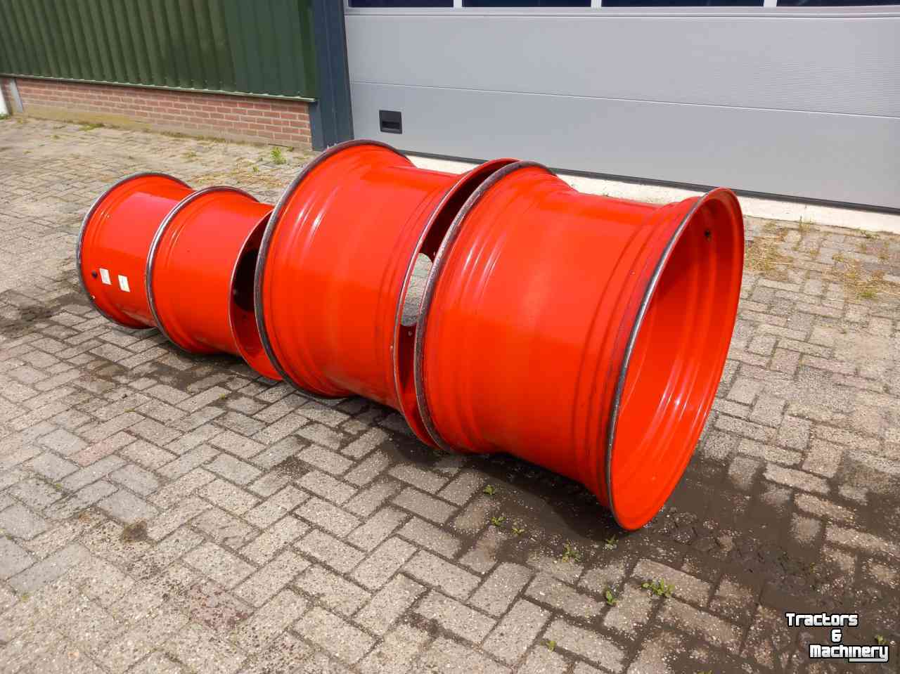 Wheels, Tyres, Rims & Dual spacers Fendt velgen set 18x28 en 23x38