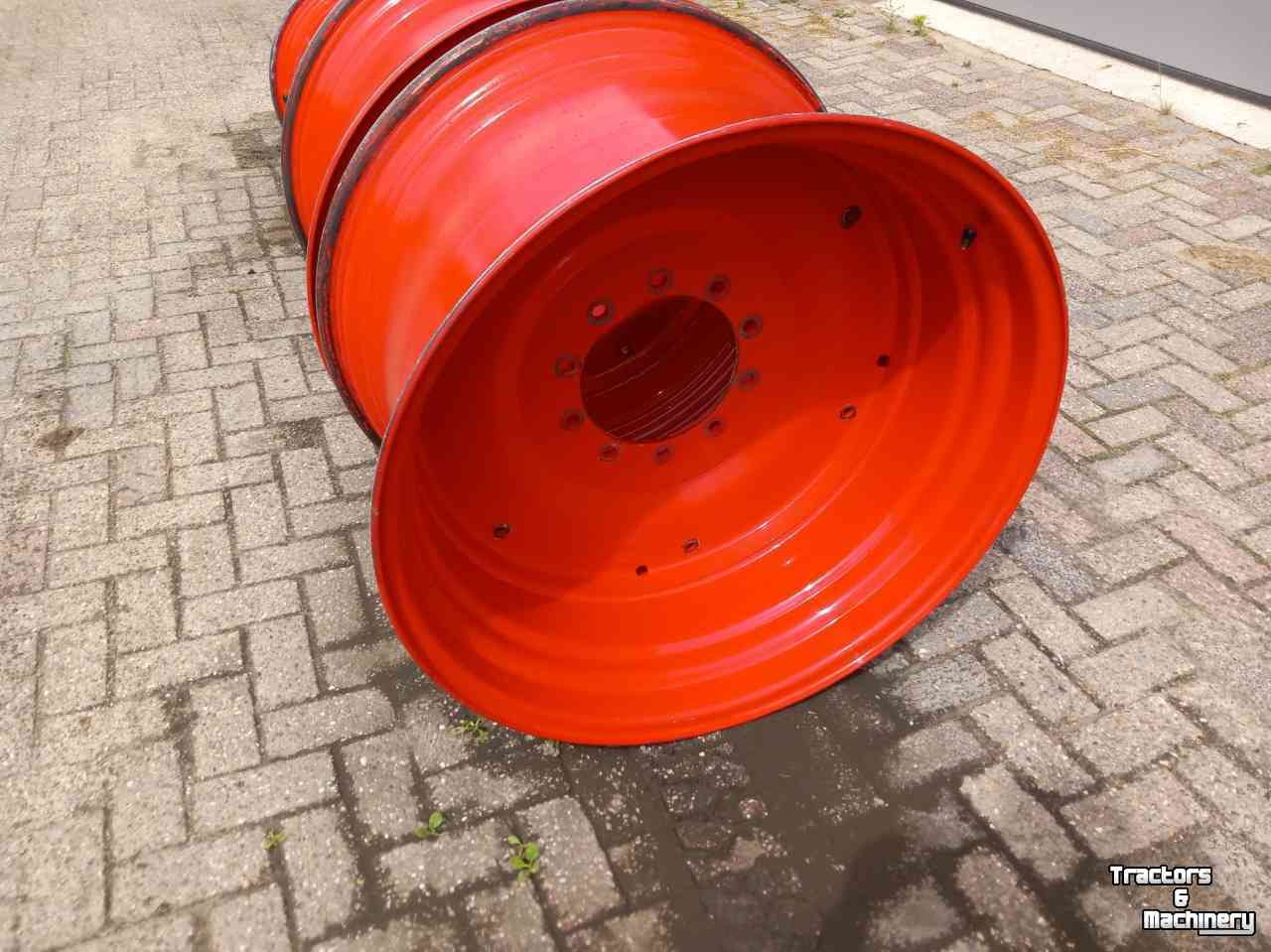 Wheels, Tyres, Rims & Dual spacers Fendt velgen set 18x28 en 23x38