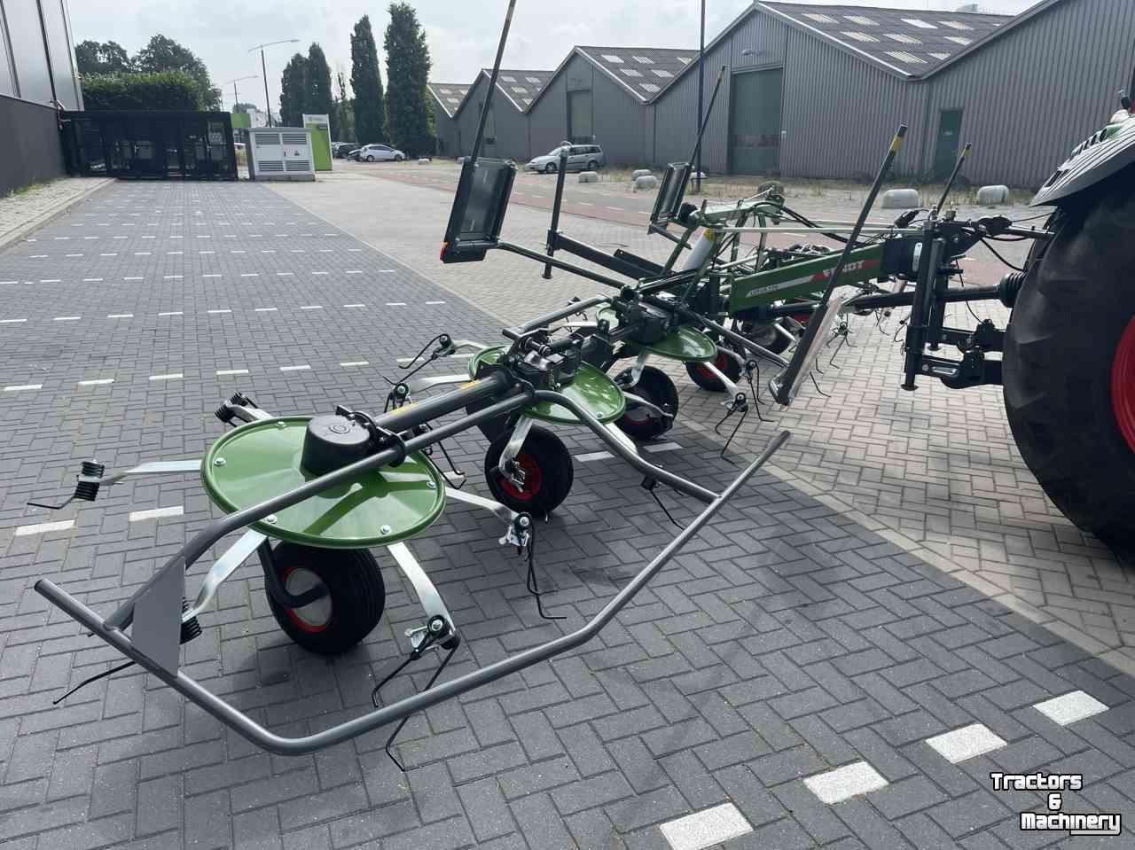Tedder Fendt Lotus 770 Schudder