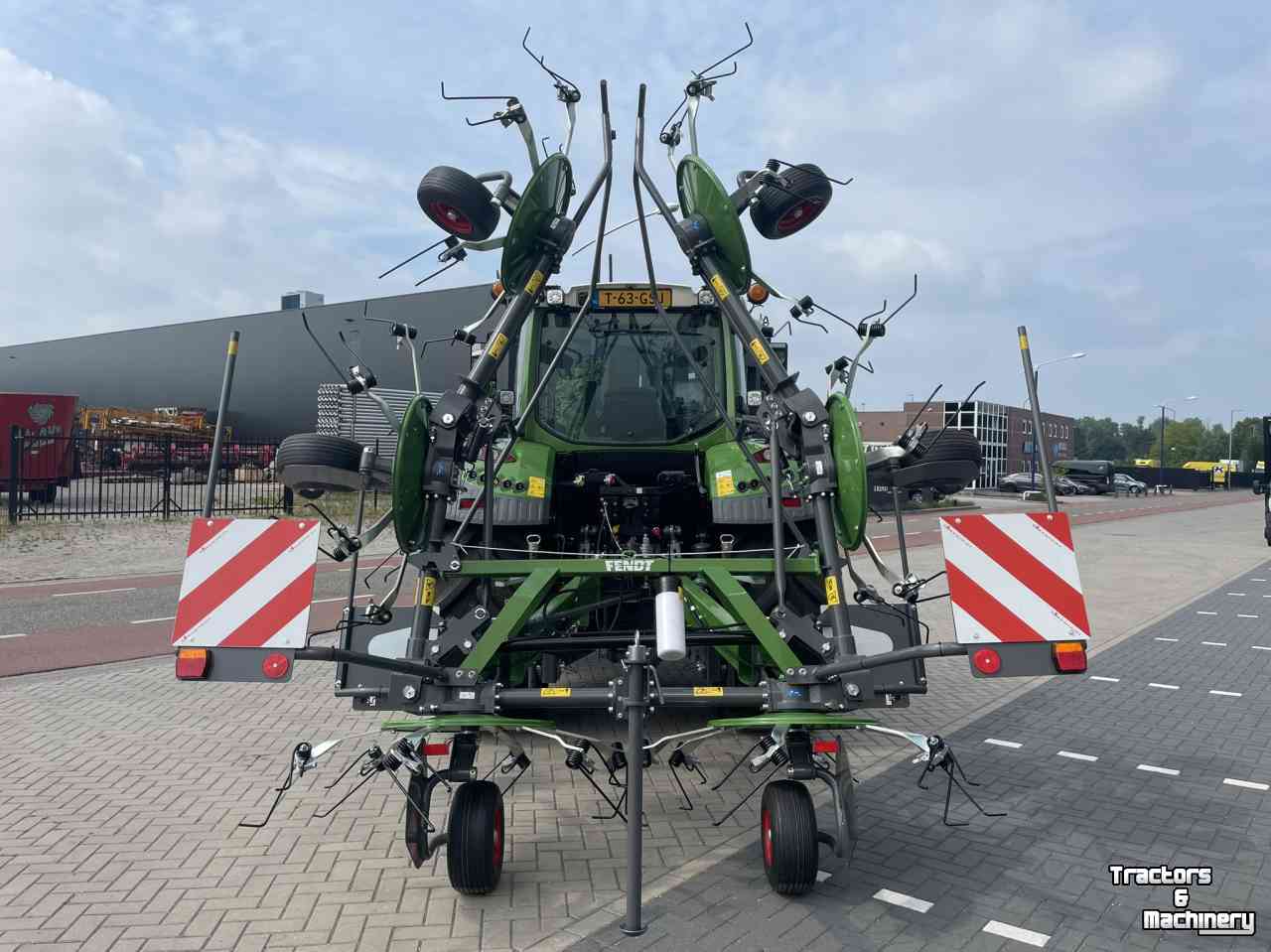 Tedder Fendt Lotus 770 Schudder