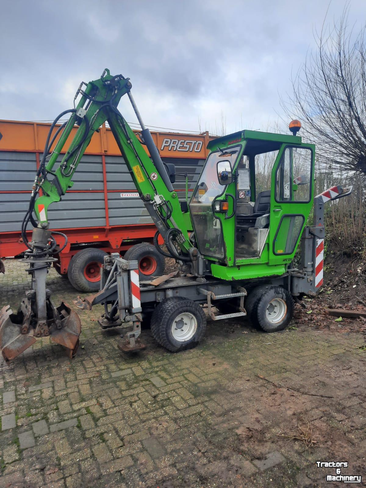 Excavator Hansa APZ331 Kraan