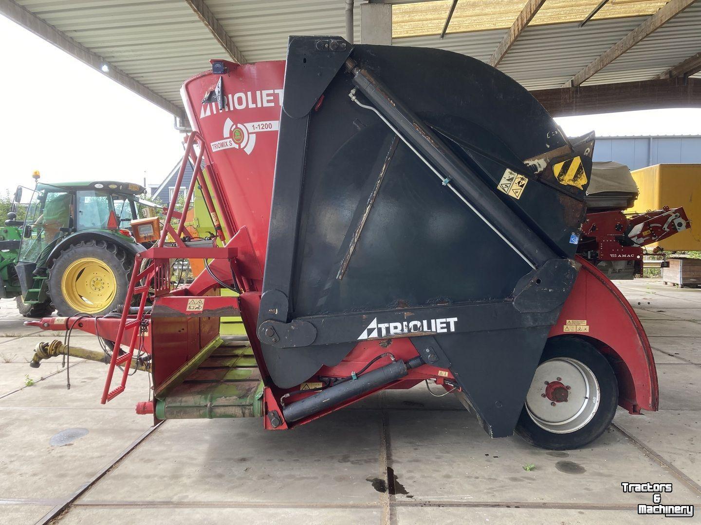 Feed mixer Trioliet TRIOMIX S1 1200
