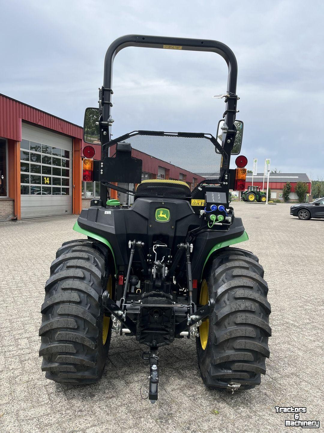Small-track Tractor John Deere 3025E