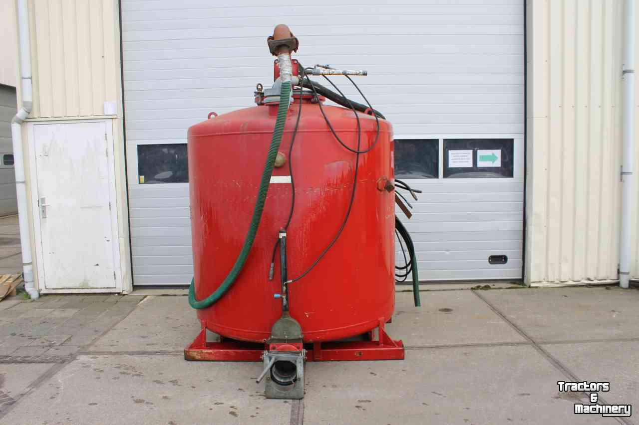 Other Agomac 4000 liter staande vacuümtank met hydraulisch aangedreven vacuümpomp