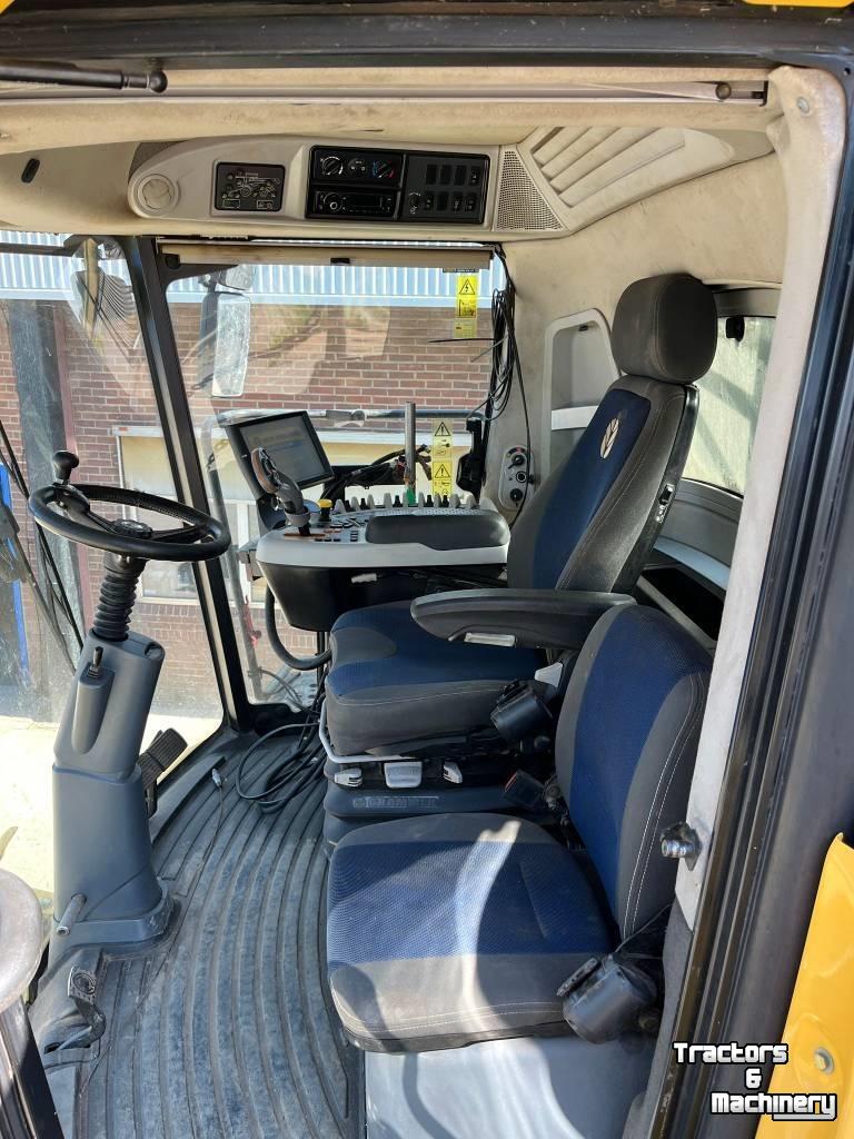 Combine New Holland CR 8.80
