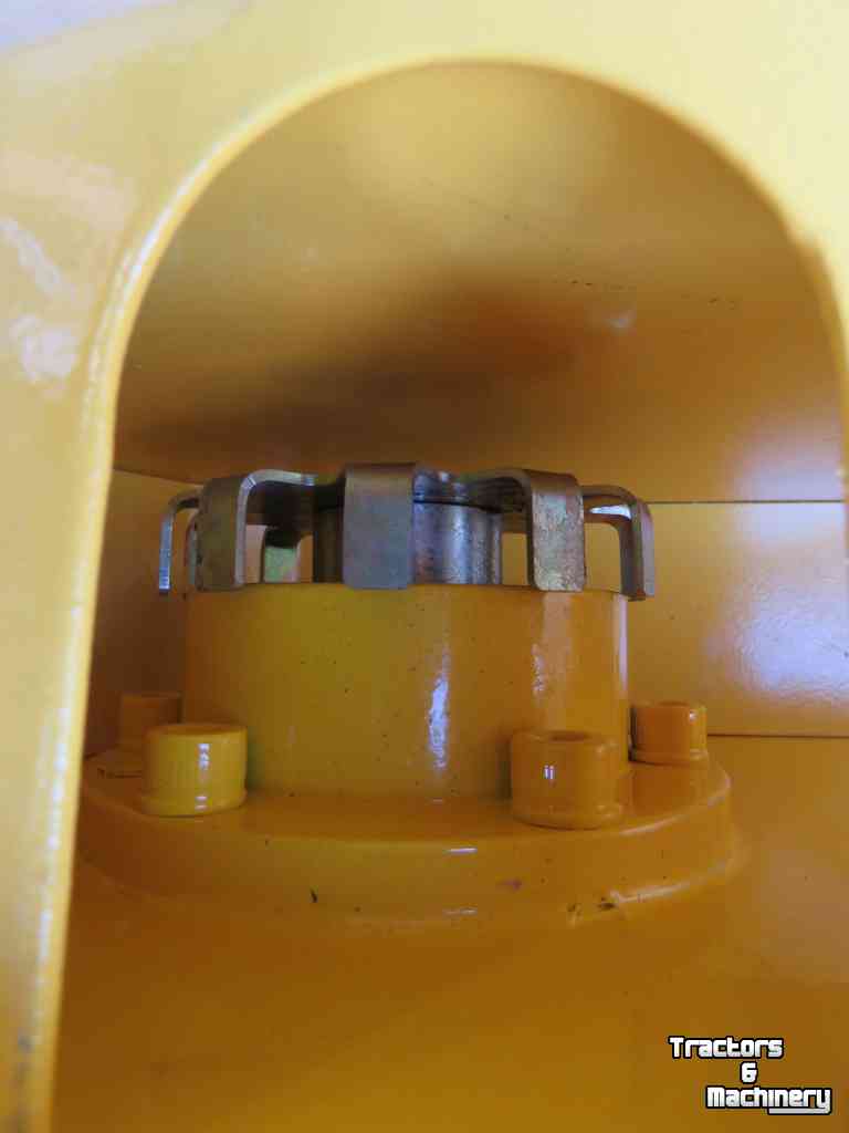 Cornhead John Deere Tandwielkast Maisbek aandrijving John D 2954  Parts nr:47723035