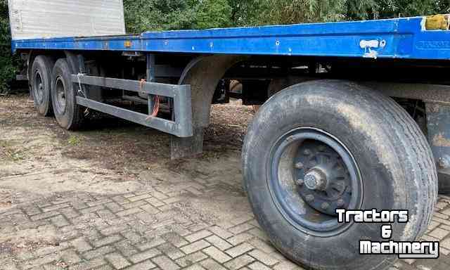 Agricultural wagon  Hendricks trailer / landbouwwagen / balenwagen / transportwagen