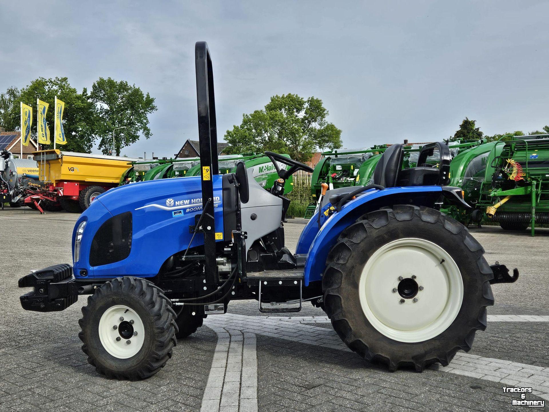 Small-track Tractor New Holland Boomer 35