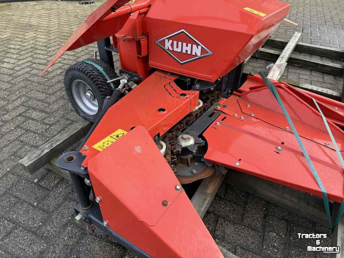 Forage-harvester Kuhn MC 90s
