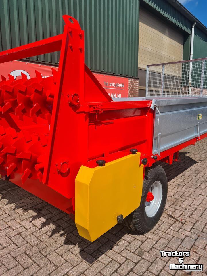 Manure spreader AGM Meststrooier