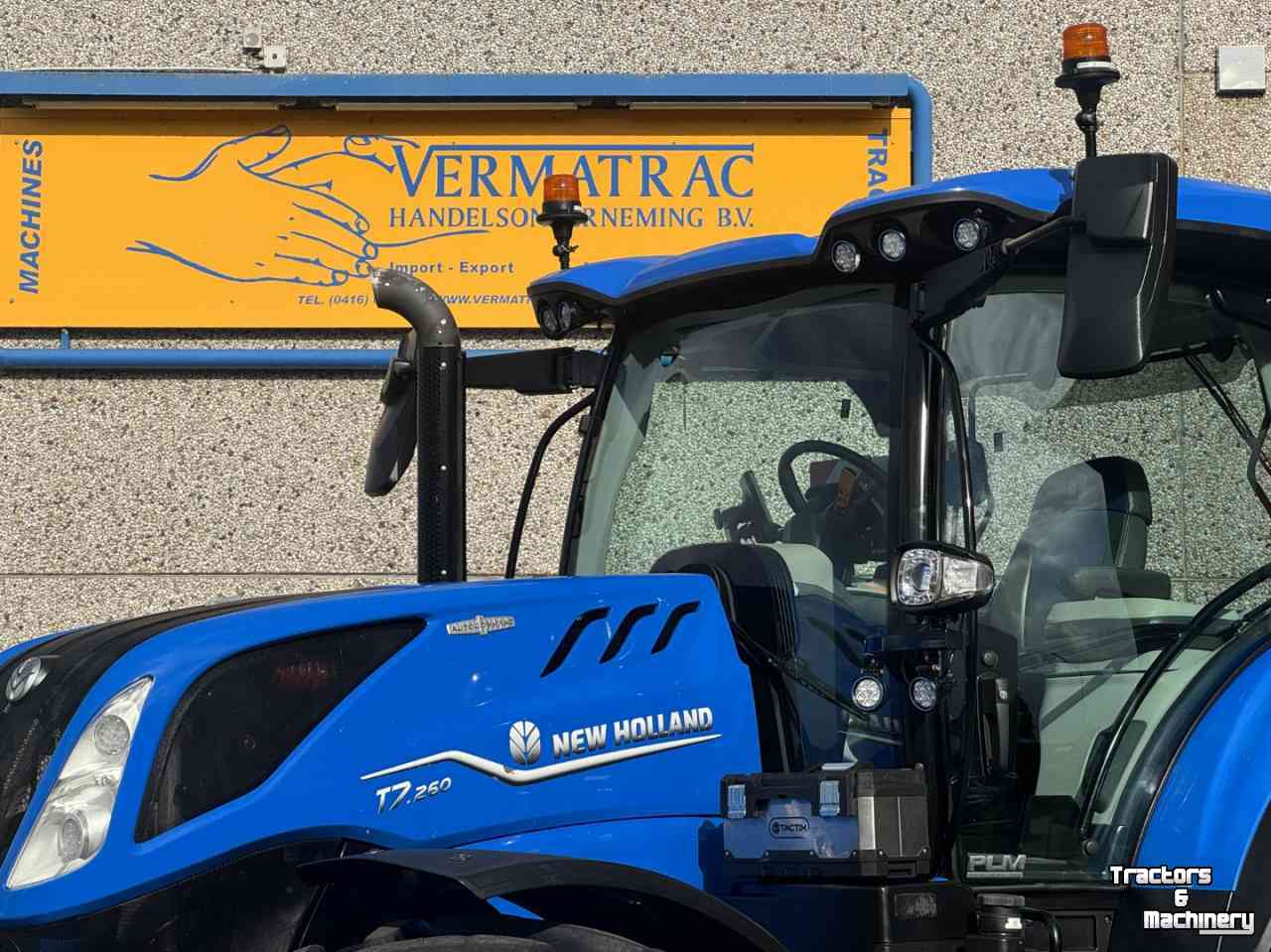 Tractor New Holland T7.260PLMI vario Stage V Fronthef+PTO Lucht Hydr. rem GPS 56km