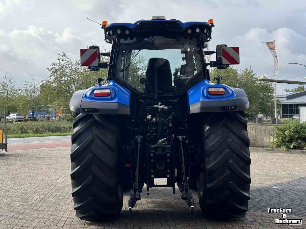 Tractor New Holland T7.260PLMI vario Stage V Fronthef+PTO Lucht Hydr. rem GPS 56km