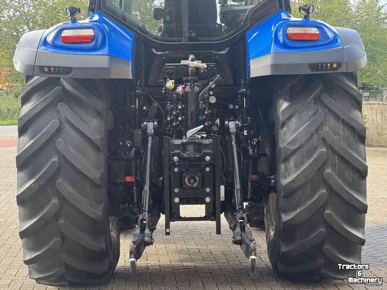 Tractor New Holland T7.260PLMI vario Stage V Fronthef+PTO Lucht Hydr. rem GPS 56km