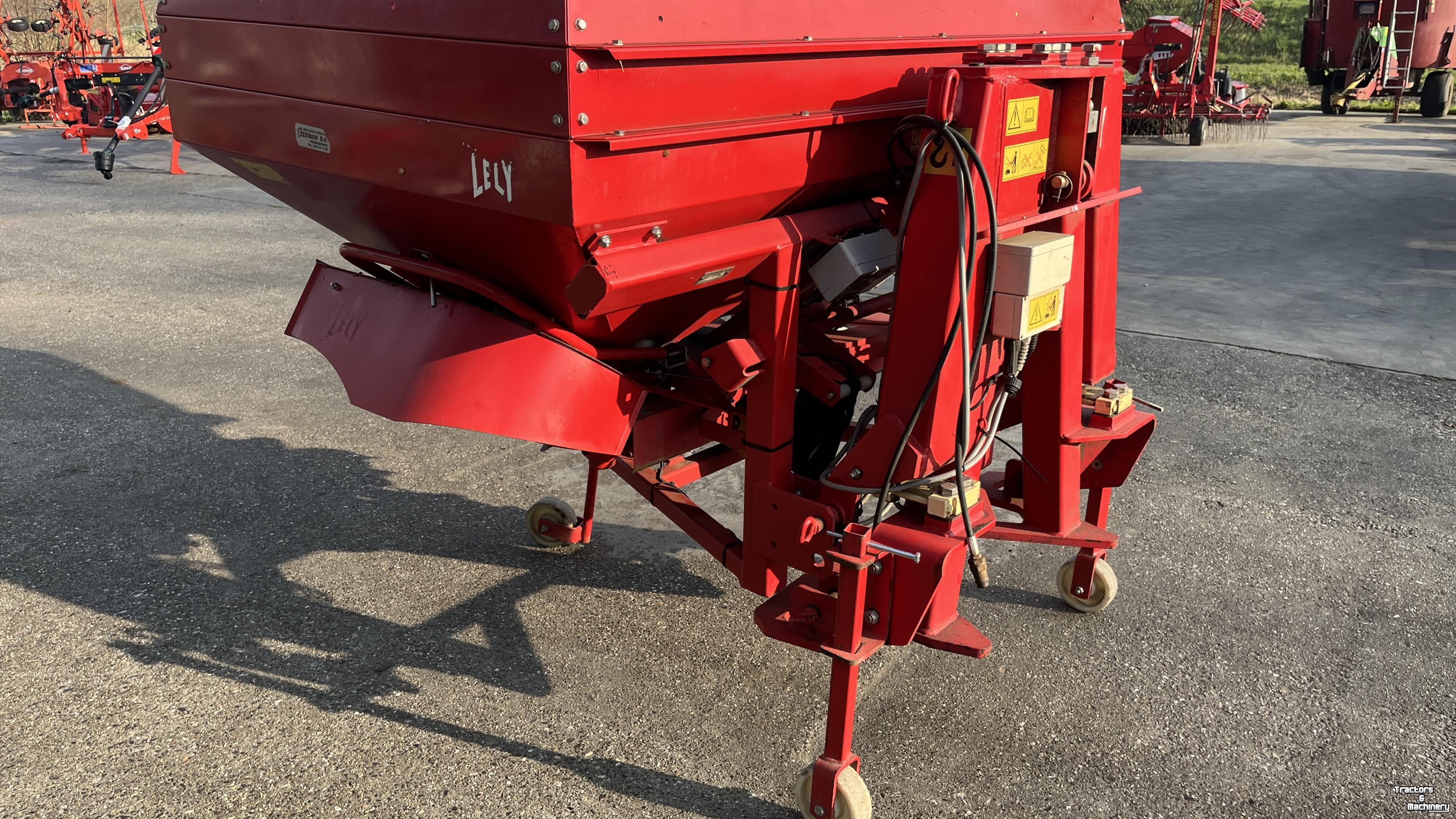 Fertilizer spreader Lely Lely centerliner SE