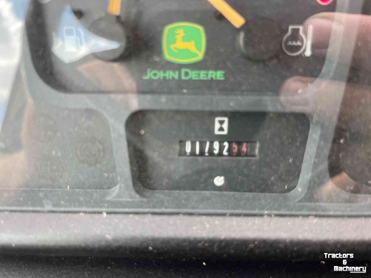 Tractor John Deere 5615 v
