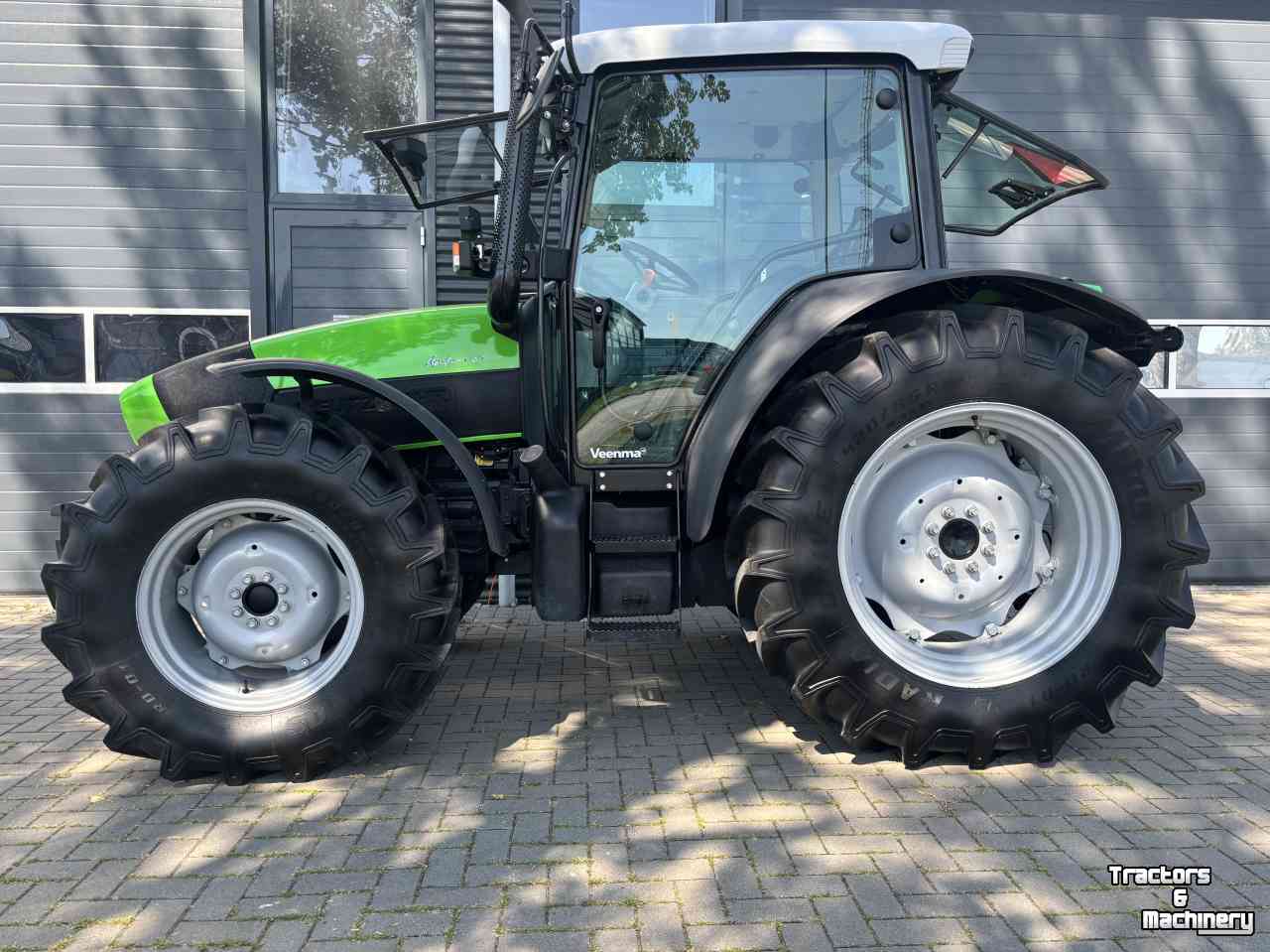 Tractor Deutz-Fahr Agrofarm 410